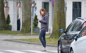 Distracted walking linked to deadly accidents blog post thumbnail